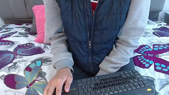 Cherllynn online show from 12/20/24, 02:16