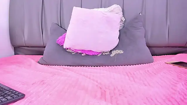 Cherllynn online show from 02/25/25, 06:09