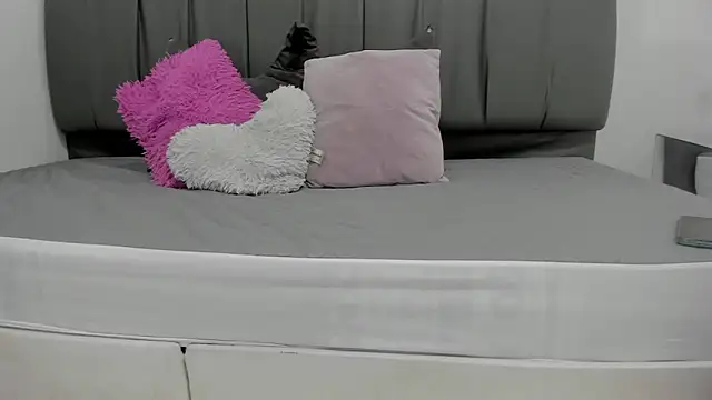 Cherllynn online show from 03/12/25, 03:18