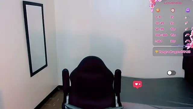 Snapshot of la_ratona_1 chatting on 01/17/25, 10:56 la ratona 1 online show from 01/17/25, 10:56