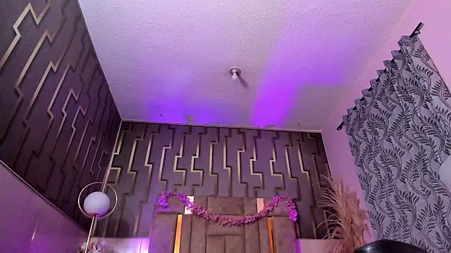 Yelena mutiz online show from 12/27/24, 04:10