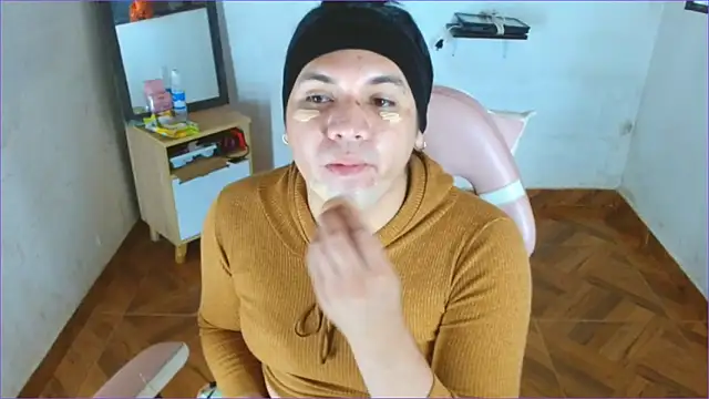 Geisha Seniers online show from 09/19/25, 10:49