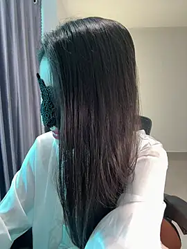 Snapshot of Salibae_Nha chatting on 03/17/25, 06:29 Salibae Nha online show from 03/17/25, 06:29