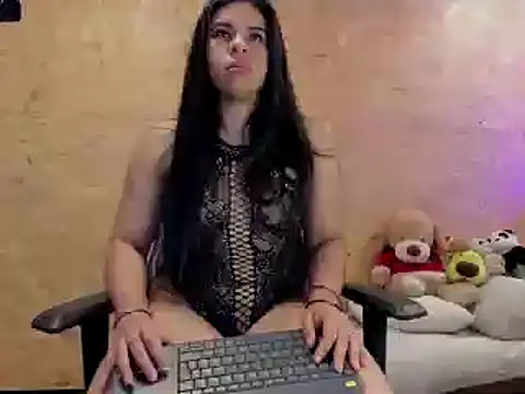 Snapshot of Biancastrongg chatting on 01/08/25, 01:32 Biancastrongg online show from 01/08/25, 01:32