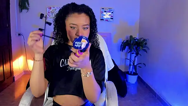 Snapshot of keyla_roberts777 chatting on 02/02/25, 04:15 keyla roberts777 online show from 02/02/25, 04:15