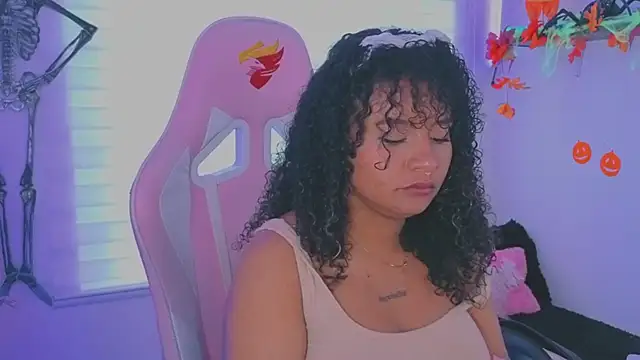 keyla roberts777 online show from 10/08/25, 07:33