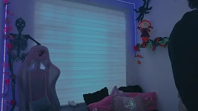 keyla roberts777 online show from 10/18/25, 08:42