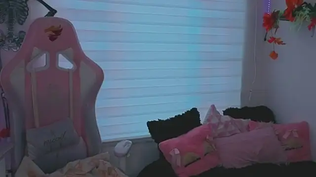 keyla roberts777 online show from 10/19/25, 11:44