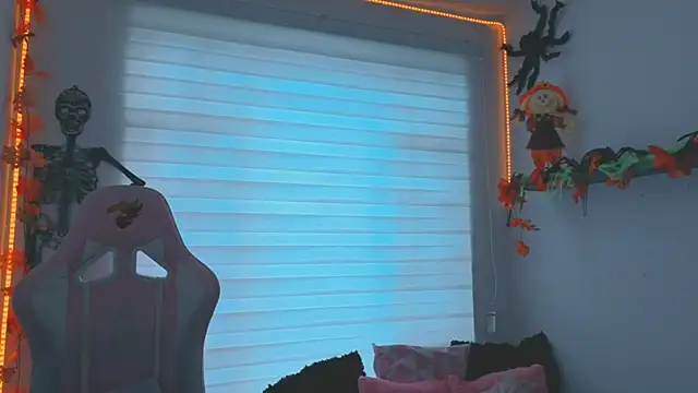 keyla roberts777 online show from 10/24/25, 07:10