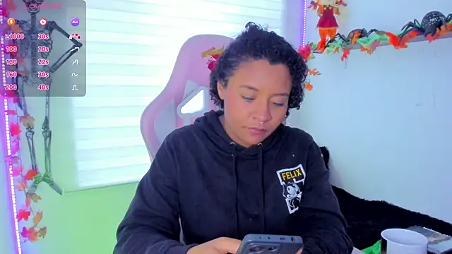 keyla roberts777 online show from 10/31/25, 11:55