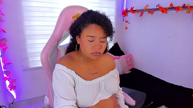 keyla roberts777 online show from 11/16/25, 09:53