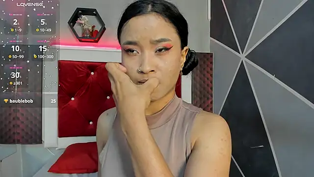 Snapshot of Karoll014 chatting on 02/06/25, 12:05 Karoll014 online show from 02/06/25, 12:05