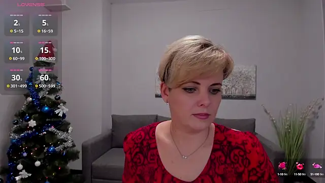 Snapshot of Julia_Wilsone chatting on 12/25/24, 04:43 Julia Wilsone online show from 12/25/24, 04:43