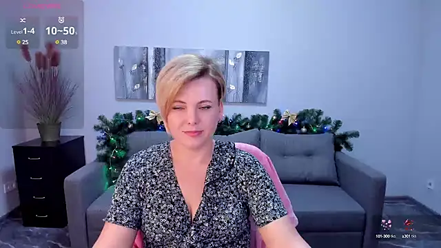Snapshot of Julia_Wilsone chatting on 01/04/25, 12:49 Julia Wilsone online show from 01/04/25, 12:49