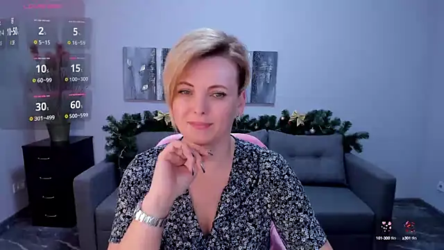 Snapshot of Julia_Wilsone chatting on 01/04/25, 03:49 Julia Wilsone online show from 01/04/25, 03:49