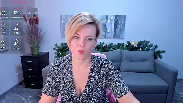 Snapshot of Julia_Wilsone chatting on 01/05/25, 12:53 Julia Wilsone online show from 01/05/25, 12:53