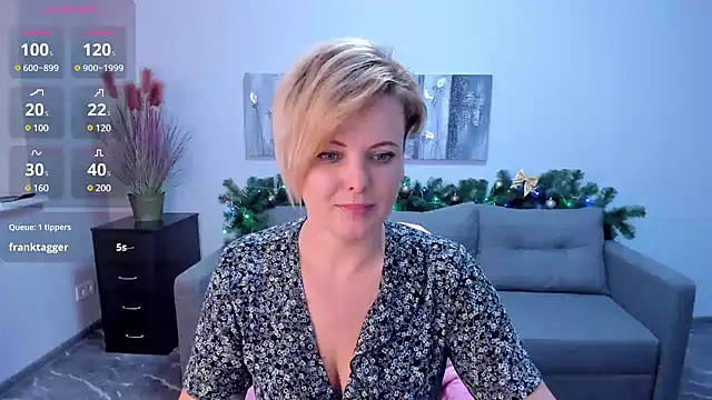 Snapshot of Julia_Wilsone chatting on 01/05/25, 06:35 Julia Wilsone online show from 01/05/25, 06:35