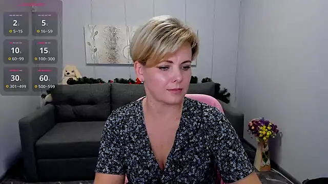 Snapshot of Julia_Wilsone chatting on 01/08/25, 04:11 Julia Wilsone online show from 01/08/25, 04:11