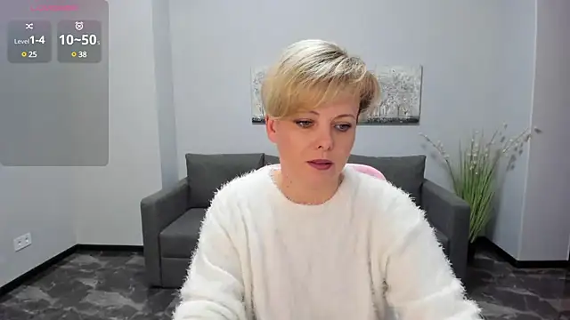 Snapshot of Julia_Wilsone chatting on 01/16/25, 12:53 Julia Wilsone online show from 01/16/25, 12:53