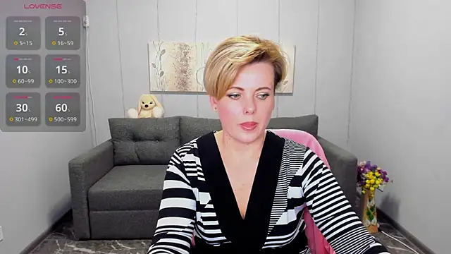 Snapshot of Julia_Wilsone chatting on 01/27/25, 01:09 Julia Wilsone online show from 01/27/25, 01:09