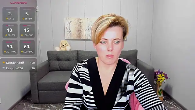 Snapshot of Julia_Wilsone chatting on 01/27/25, 04:54 Julia Wilsone online show from 01/27/25, 04:54