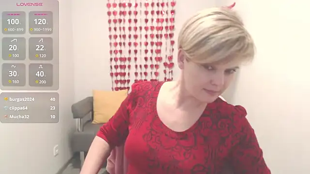 Snapshot of Julia_Wilsone chatting on 02/10/25, 04:14 Julia Wilsone online show from 02/10/25, 04:14
