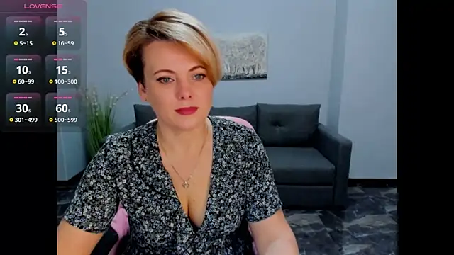 Snapshot of Julia_Wilsone chatting on 03/02/25, 06:37 Julia Wilsone online show from 03/02/25, 06:37