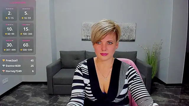 Snapshot of Julia_Wilsone chatting on 03/04/25, 03:37 Julia Wilsone online show from 03/04/25, 03:37