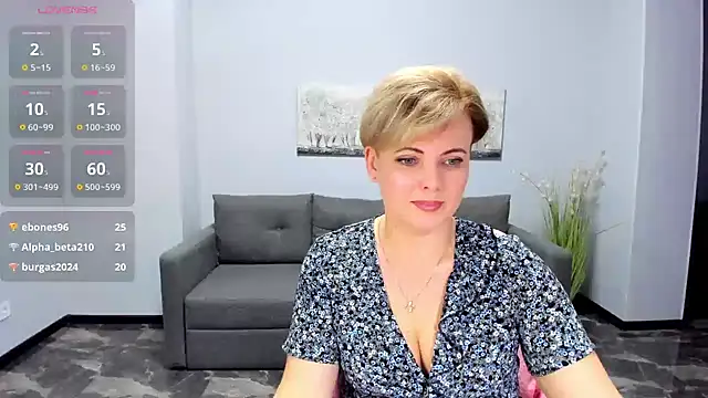 Snapshot of Julia_Wilsone chatting on 03/09/25, 03:49 Julia Wilsone online show from 03/09/25, 03:49