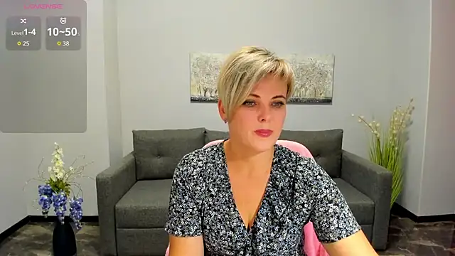 Snapshot of Julia_Wilsone chatting on 09/26/25, 11:58 Julia Wilsone online show from 09/26/25, 11:58