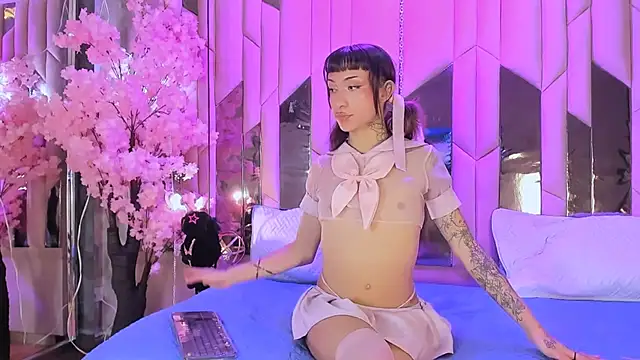 MadisonWood01 online show from 11/09/25, 02:26