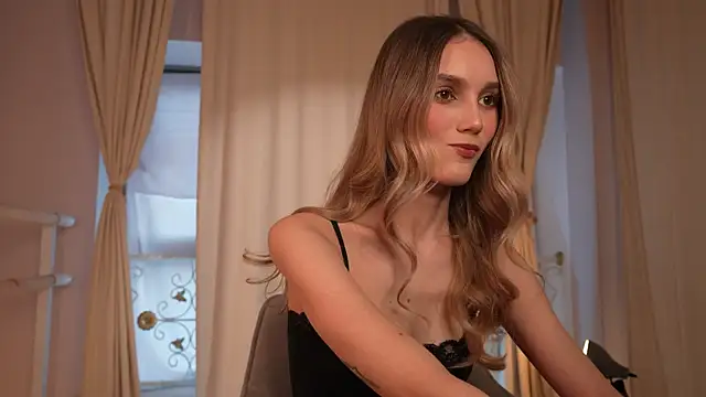 aurora nude online show from 11/14/25, 07:18