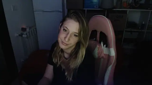 Snapshot of Pinkyladyxxx chatting on 01/24/25, 08:22 Pinkyladyxxx online show from 01/24/25, 08:22
