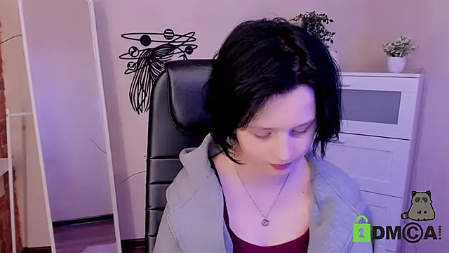 Alina Mills online show from 12/10/24, 03:22