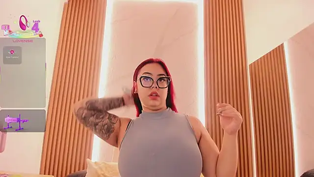 juicy led  online show from 03/21/25, 11:22