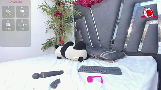Snapshot of Black_Rose2 chatting on 03/02/25, 11:50 Black Rose2 online show from 03/02/25, 11:50