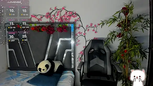 Snapshot of Black_Rose2 chatting on 10/22/25, 11:21 Black Rose2 online show from 10/22/25, 11:21