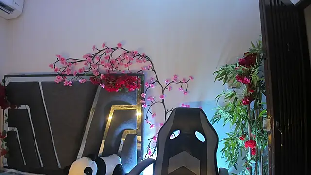 Snapshot of Black_Rose2 chatting on 11/09/25, 11:19 Black Rose2 online show from 11/09/25, 11:19