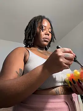 Goddess Nafeesha online show from 11/16/25, 05:18