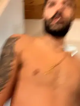 Snapshot of fisicato chatting on 11/15/25, 08:44 fisicato online show from 11/15/25, 08:44