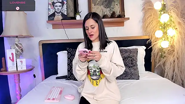 Alice milf  online show from 01/24/25, 11:15