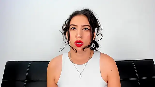 Snapshot of purplay_98 chatting on 11/14/25, 01:04 purplay 98 online show from 11/14/25, 01:04