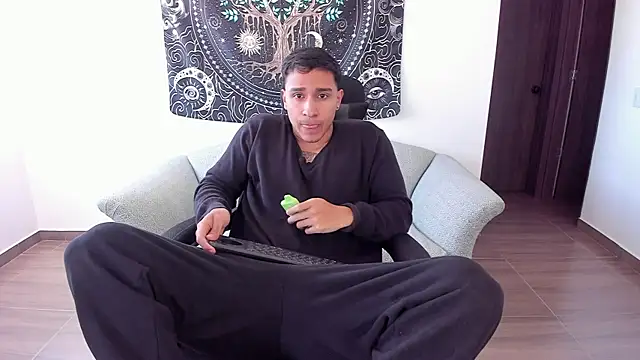 Snapshot of JayMarcos_ chatting on 01/18/25, 07:15 JayMarcos online show from 01/18/25, 07:15