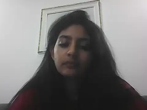 cloe small online show from 12/22/24, 09:33