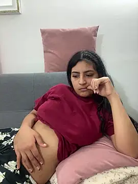 cloe small online show from 12/27/24, 10:23