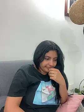 cloe small online show from 01/24/25, 11:26