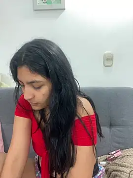 cloe small online show from 01/31/25, 06:46