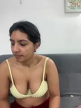 cloe small online show from 02/04/25, 04:15