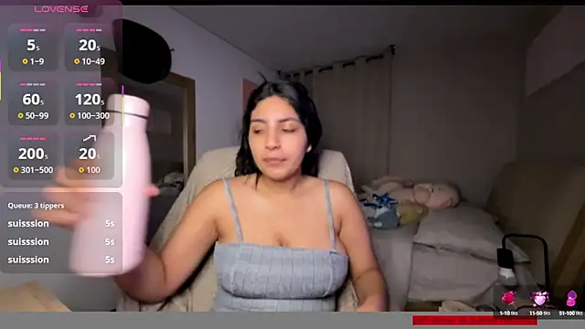 cloe small online show from 10/15/25, 07:52