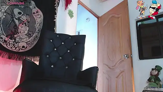 ren stipee online show from 10/18/25, 10:10